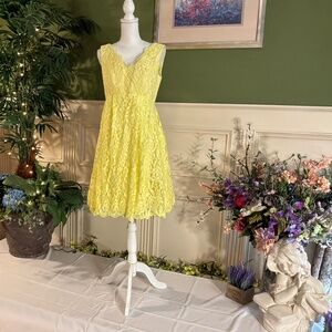 Short casual yellow lace dress